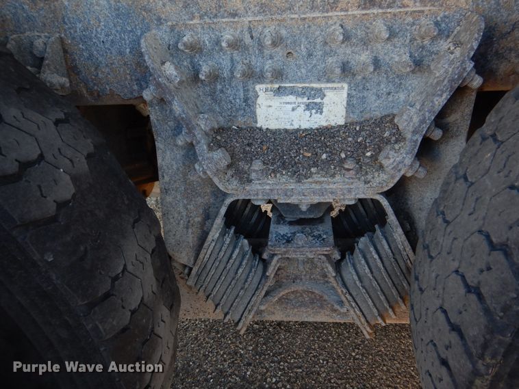 image for item DH8128 2011 International WorkStar 7400  dump truck
