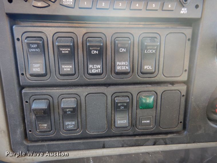 image for item DH8128 2011 International WorkStar 7400  dump truck