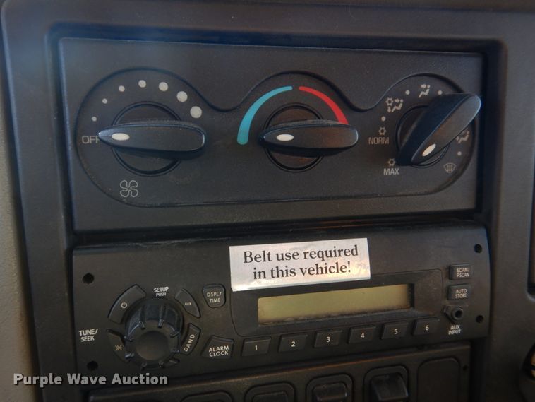 image for item DH8128 2011 International WorkStar 7400  dump truck