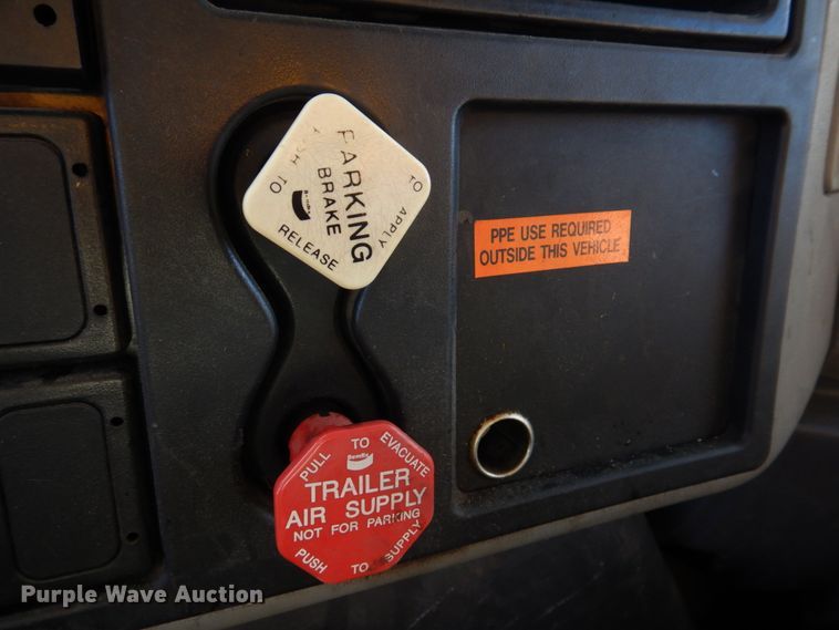 image for item DH8128 2011 International WorkStar 7400  dump truck