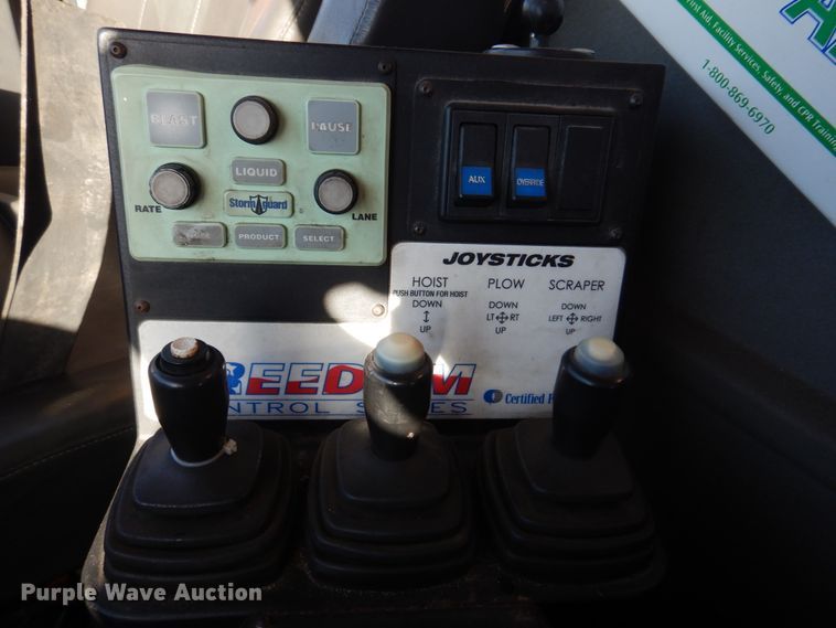 image for item DH8128 2011 International WorkStar 7400  dump truck