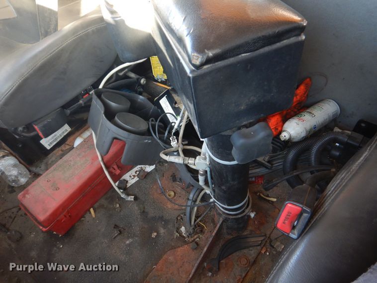 image for item DH8128 2011 International WorkStar 7400  dump truck