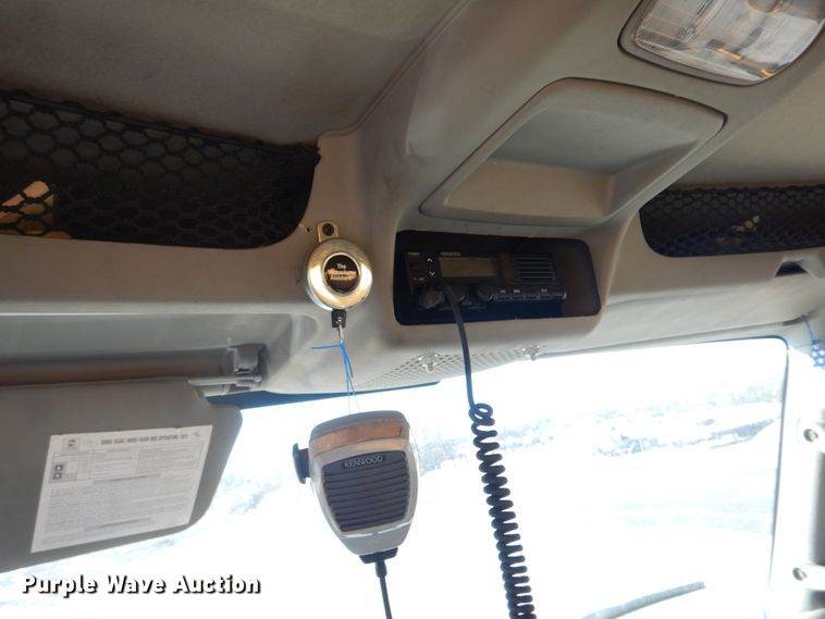 image for item DH8128 2011 International WorkStar 7400  dump truck