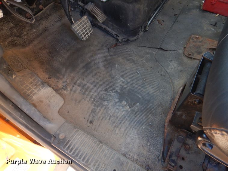 image for item DH8128 2011 International WorkStar 7400  dump truck