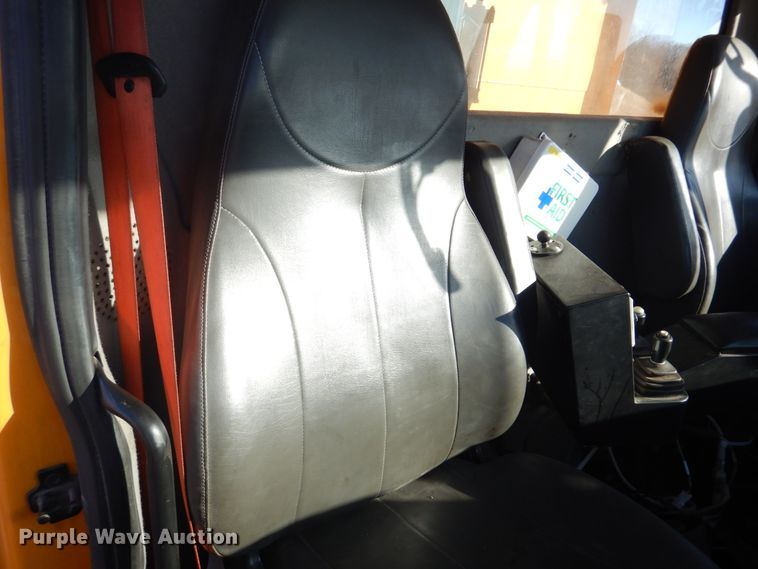 image for item DH8128 2011 International WorkStar 7400  dump truck