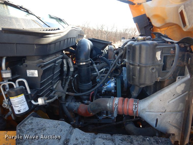 image for item DH8128 2011 International WorkStar 7400  dump truck