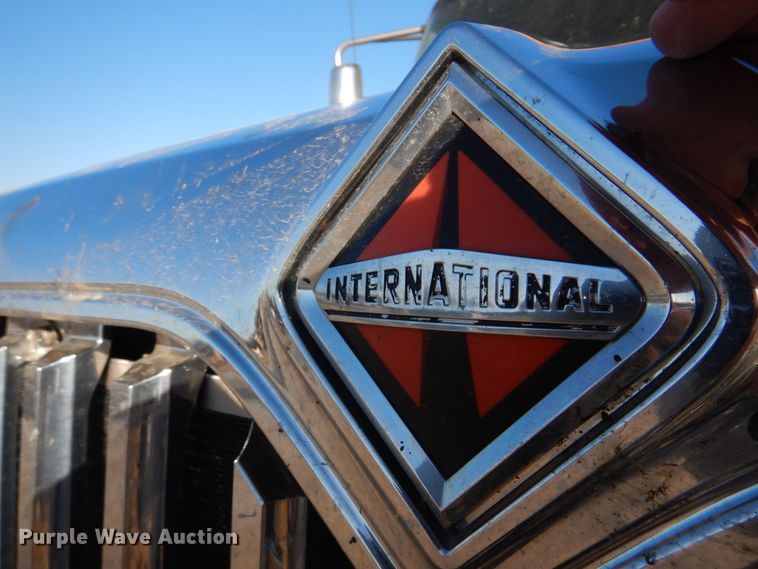 image for item DH8128 2011 International WorkStar 7400  dump truck