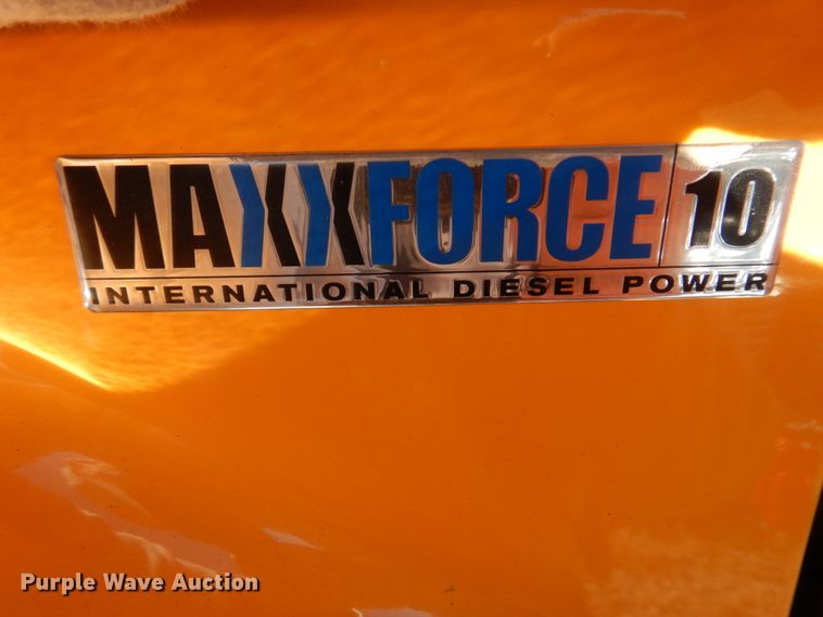 image for item DH8128 2011 International WorkStar 7400  dump truck