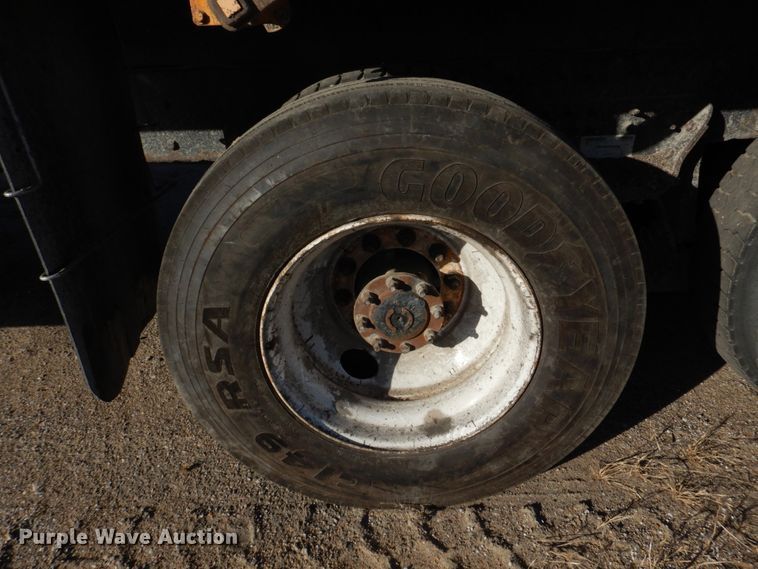 image for item DH8128 2011 International WorkStar 7400  dump truck