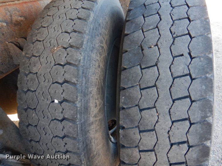 image for item DH8128 2011 International WorkStar 7400  dump truck