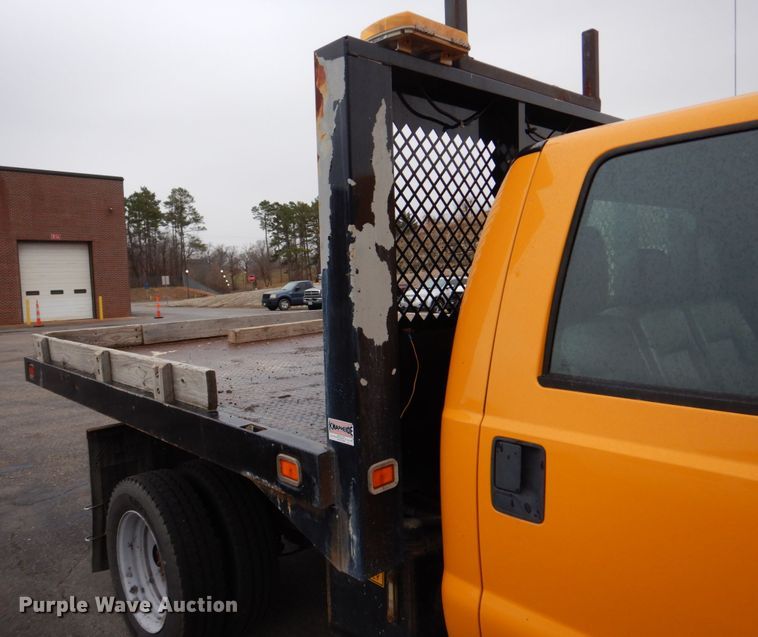 image for item DH8130 2012 Ford F550 Super Duty XL  Crew Cab flatbed truck