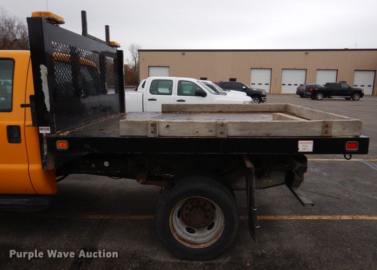 image for item DH8130 2012 Ford F550 Super Duty XL  Crew Cab flatbed truck