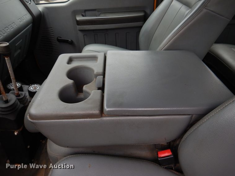 image for item DH8130 2012 Ford F550 Super Duty XL  Crew Cab flatbed truck