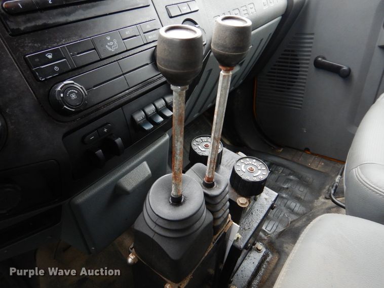 image for item DH8130 2012 Ford F550 Super Duty XL  Crew Cab flatbed truck