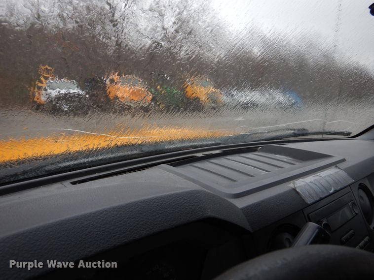 image for item DH8130 2012 Ford F550 Super Duty XL  Crew Cab flatbed truck