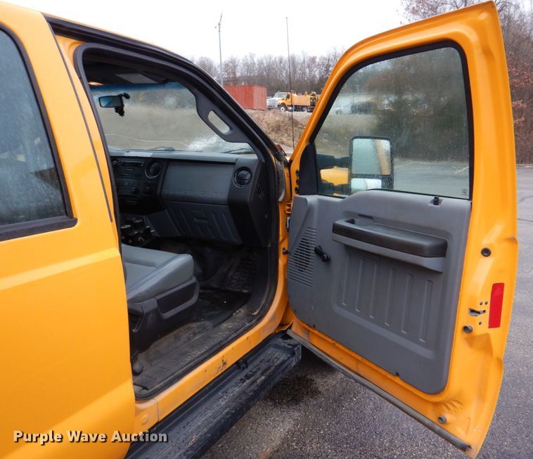 image for item DH8130 2012 Ford F550 Super Duty XL  Crew Cab flatbed truck