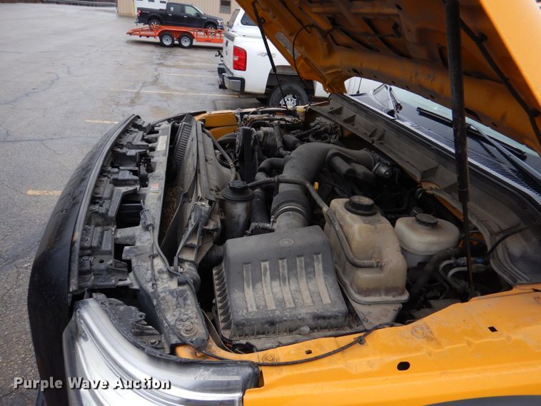 image for item DH8130 2012 Ford F550 Super Duty XL  Crew Cab flatbed truck