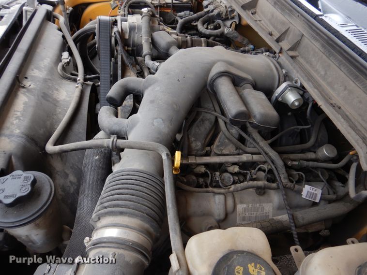 image for item DH8130 2012 Ford F550 Super Duty XL  Crew Cab flatbed truck