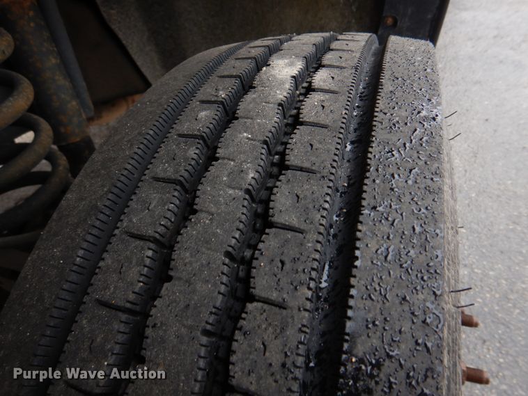 image for item DH8130 2012 Ford F550 Super Duty XL  Crew Cab flatbed truck