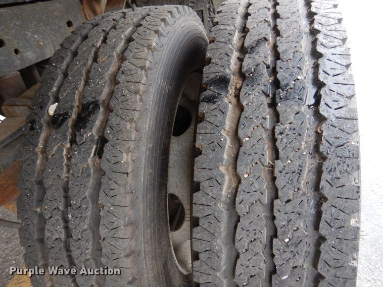 image for item DH8130 2012 Ford F550 Super Duty XL  Crew Cab flatbed truck