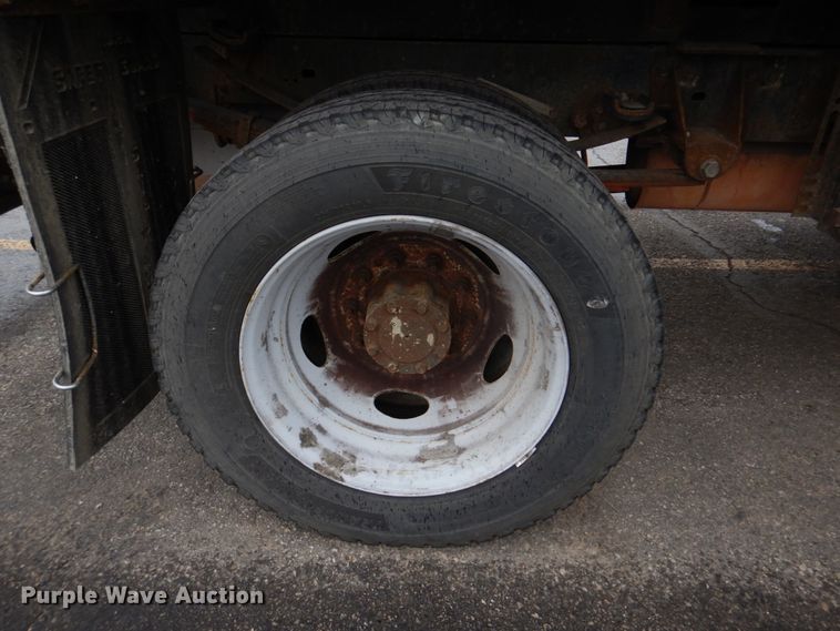 image for item DH8130 2012 Ford F550 Super Duty XL  Crew Cab flatbed truck