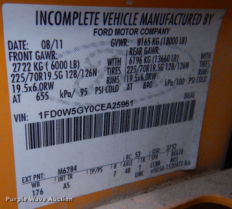 image for item DH8130 2012 Ford F550 Super Duty XL  Crew Cab flatbed truck