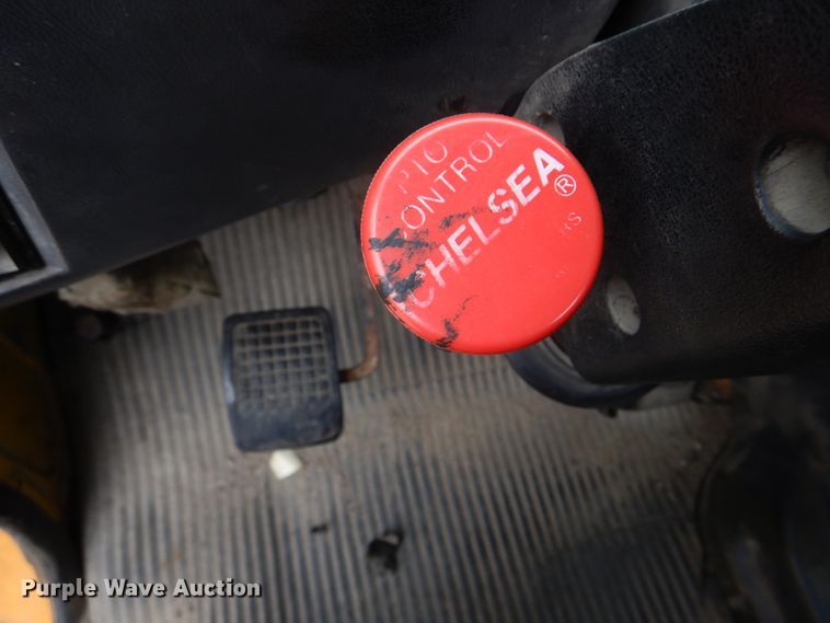 image for item DH8131 1992 Ford L9000  semi truck