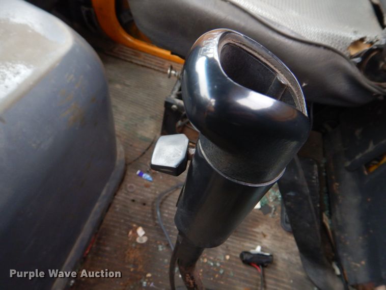 image for item DH8131 1992 Ford L9000  semi truck