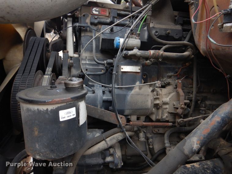 image for item DH8131 1992 Ford L9000  semi truck