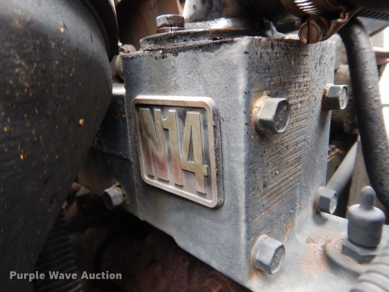 image for item DH8131 1992 Ford L9000  semi truck