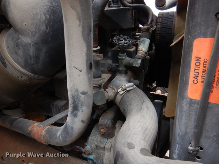 image for item DH8131 1992 Ford L9000  semi truck