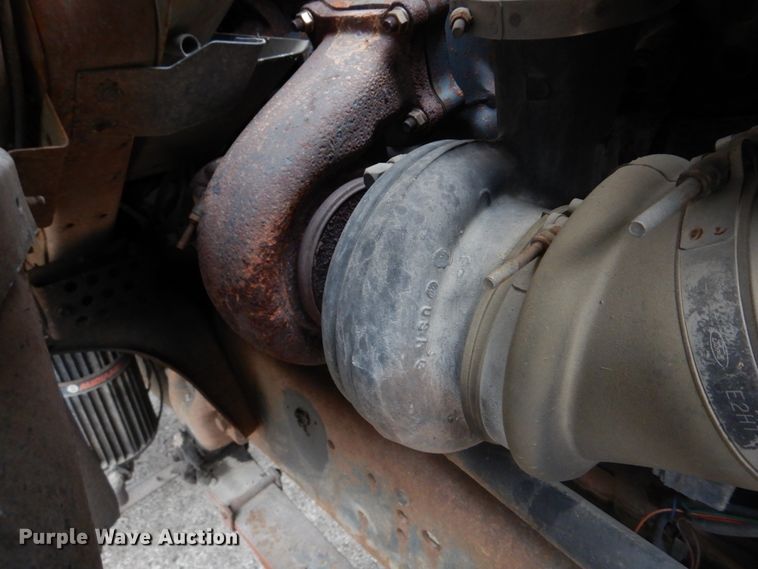 image for item DH8131 1992 Ford L9000  semi truck