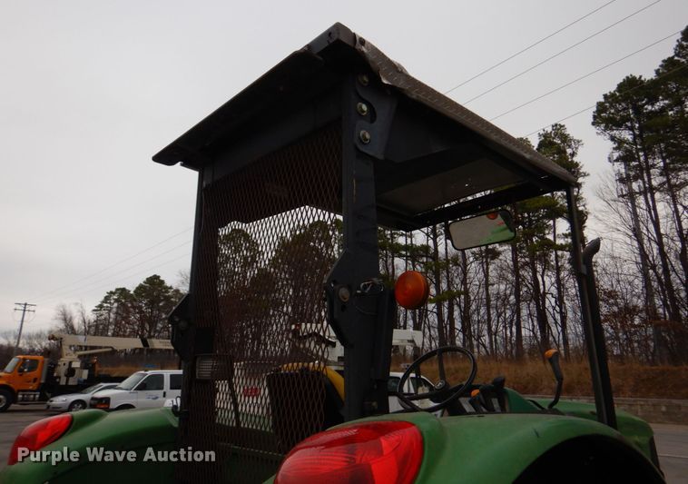 image for item DH8133 2002 John Deere 6420  MFWD tractor