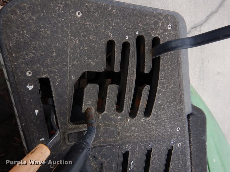 image for item DH8133 2002 John Deere 6420  MFWD tractor