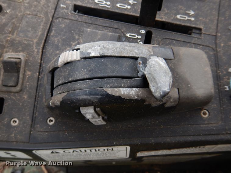 image for item DH8133 2002 John Deere 6420  MFWD tractor