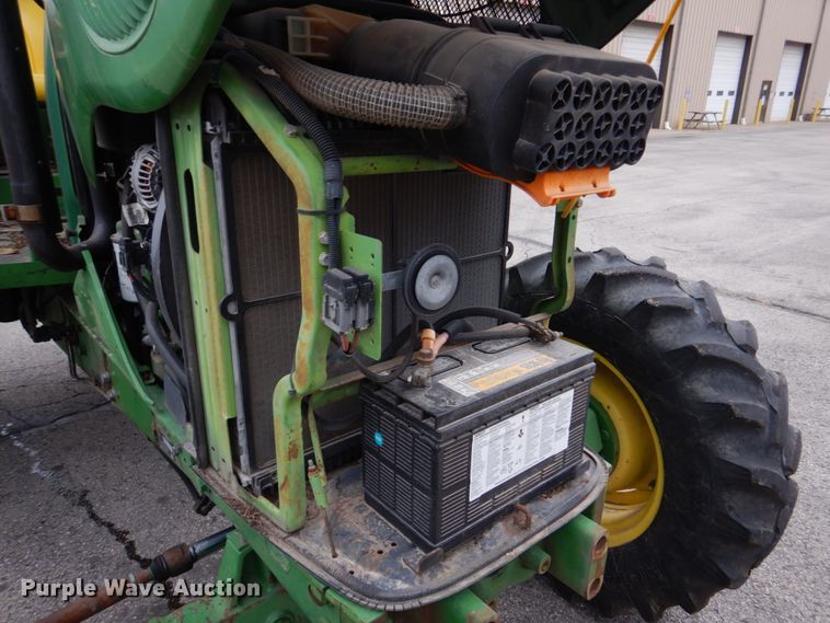 image for item DH8133 2002 John Deere 6420  MFWD tractor