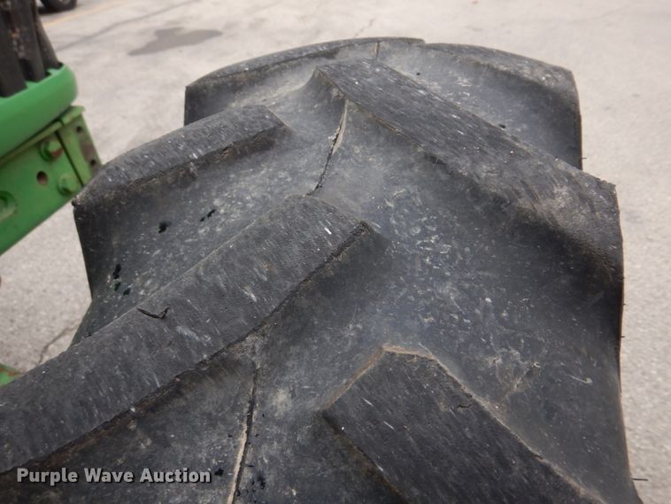 image for item DH8133 2002 John Deere 6420  MFWD tractor