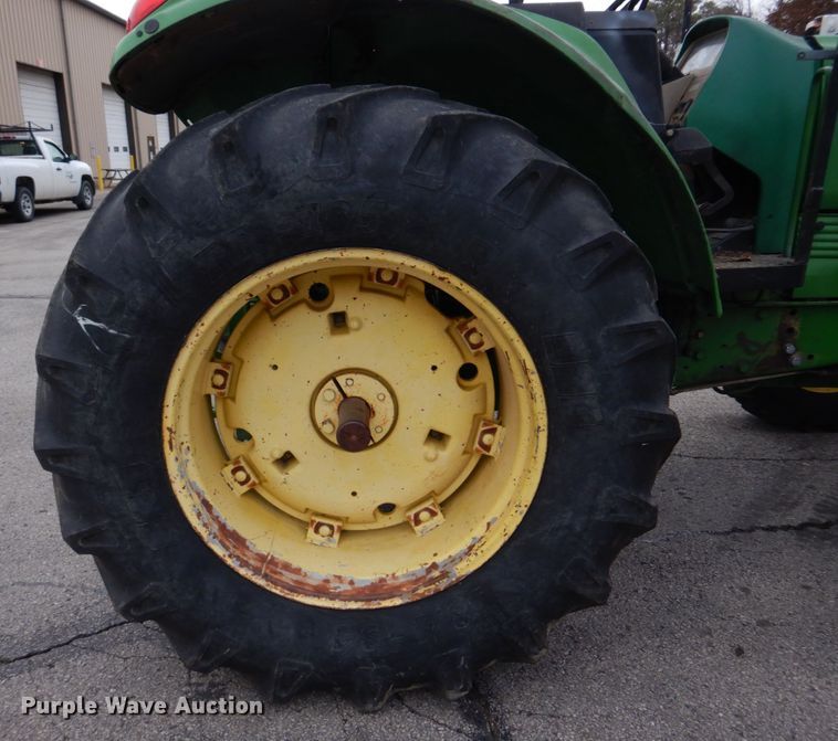 image for item DH8133 2002 John Deere 6420  MFWD tractor