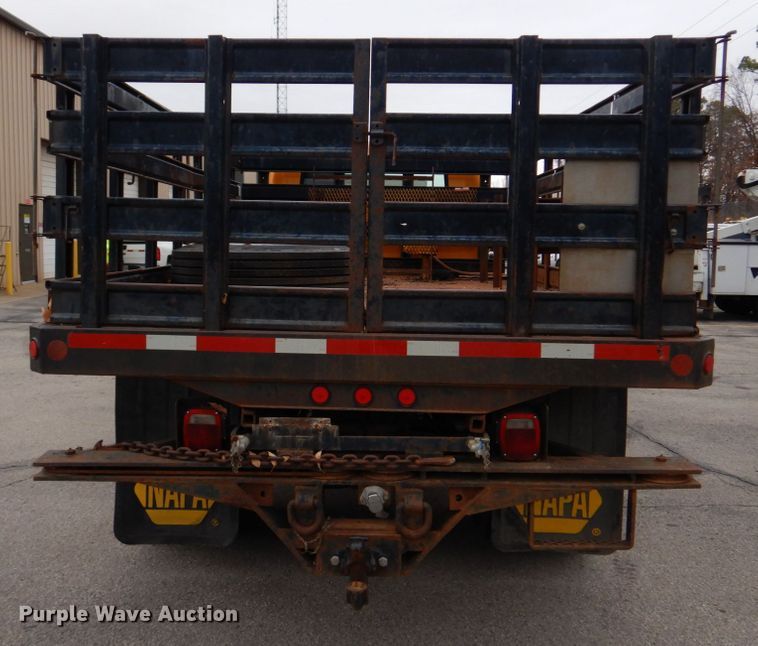 image for item DH8134 2001 International 4900  flatbed truck