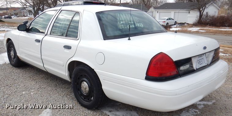 image for item DH8805 2003 Ford Crown Victoria Police Interceptor