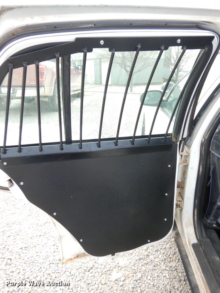 image for item DH8805 2003 Ford Crown Victoria Police Interceptor