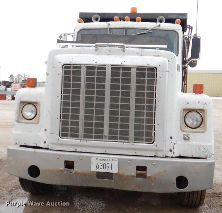 image for item DH8808 1983 International Transtar 4300  dump truck