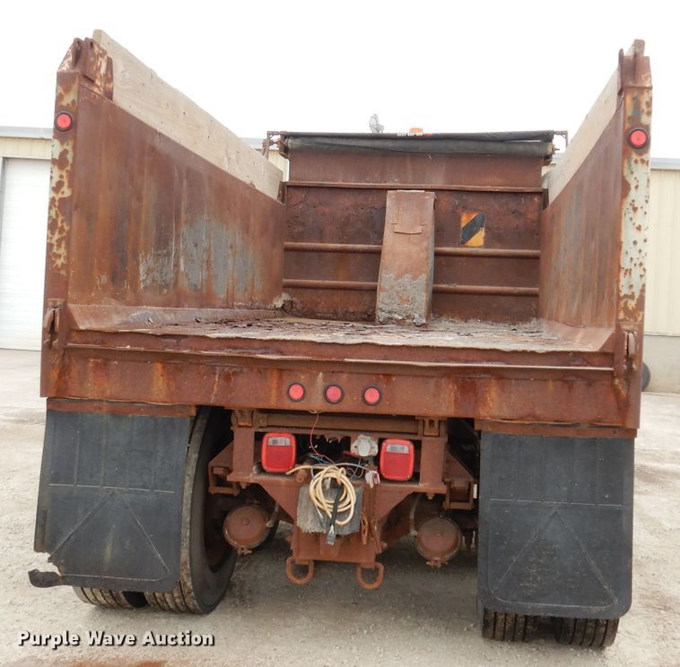 image for item DH8808 1983 International Transtar 4300  dump truck