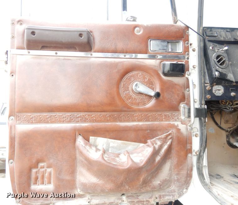 image for item DH8808 1983 International Transtar 4300  dump truck