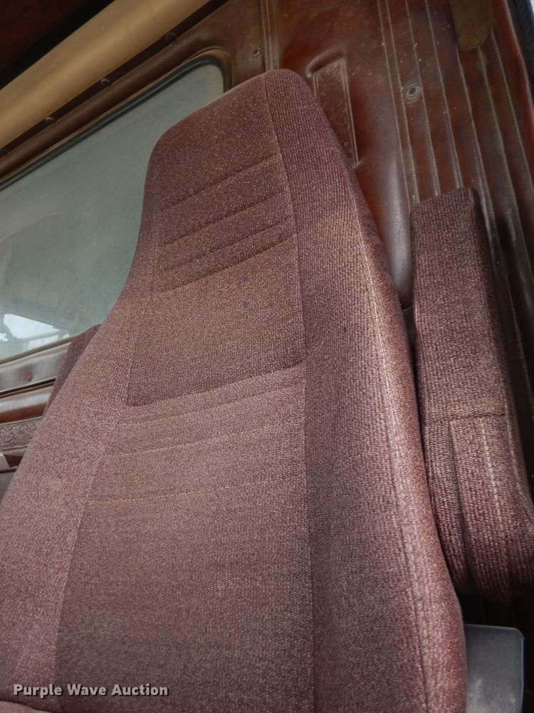 image for item DH8808 1983 International Transtar 4300  dump truck