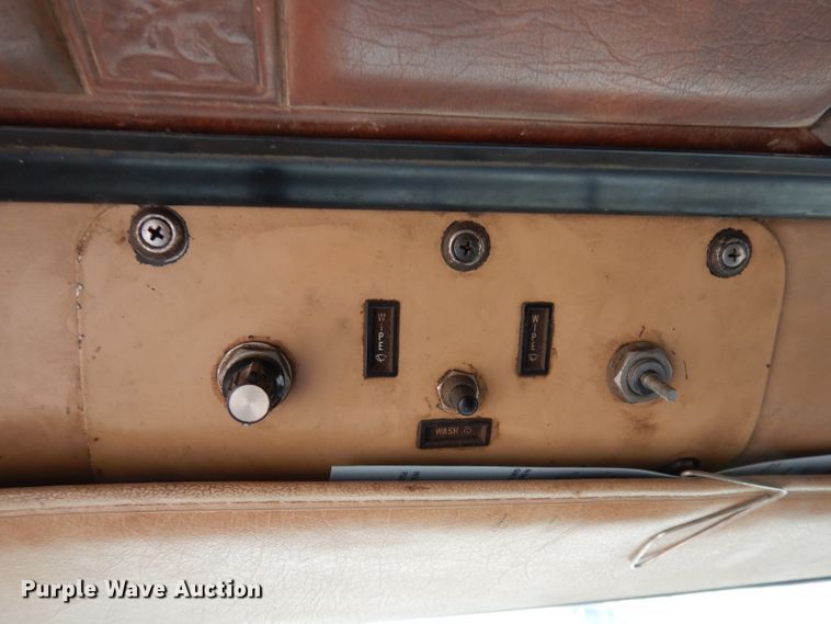 image for item DH8808 1983 International Transtar 4300  dump truck