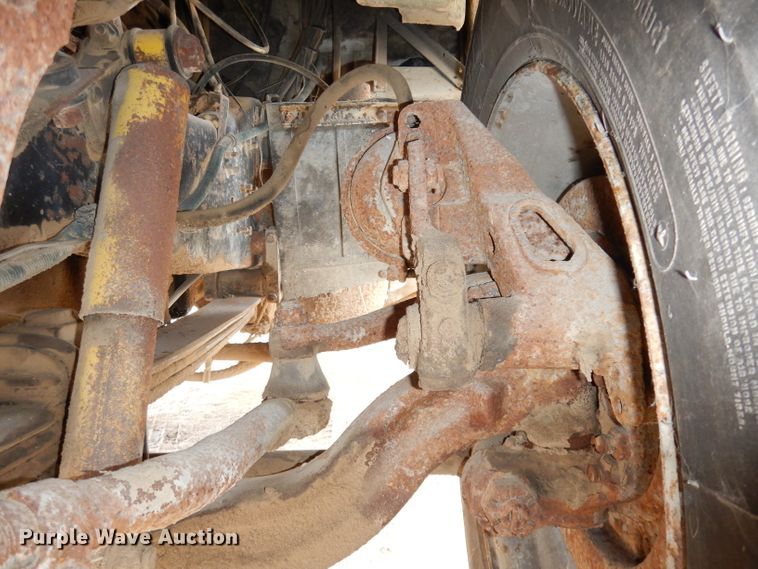 image for item DH8808 1983 International Transtar 4300  dump truck