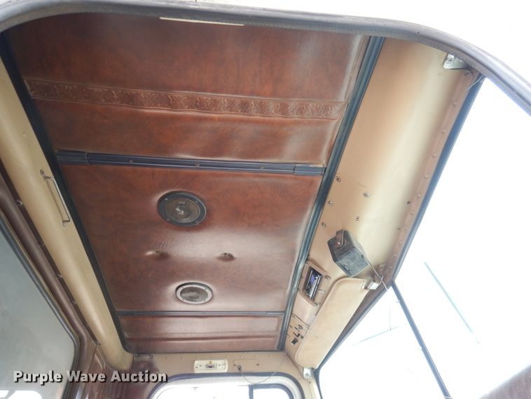 image for item DH8808 1983 International Transtar 4300  dump truck