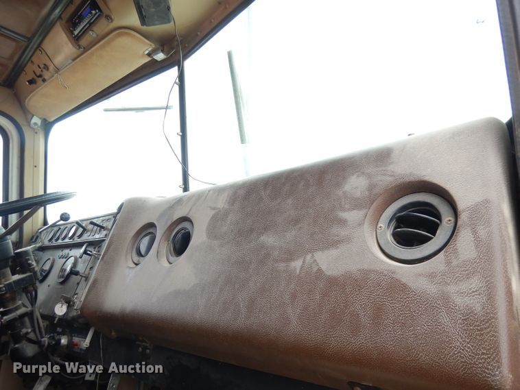 image for item DH8808 1983 International Transtar 4300  dump truck