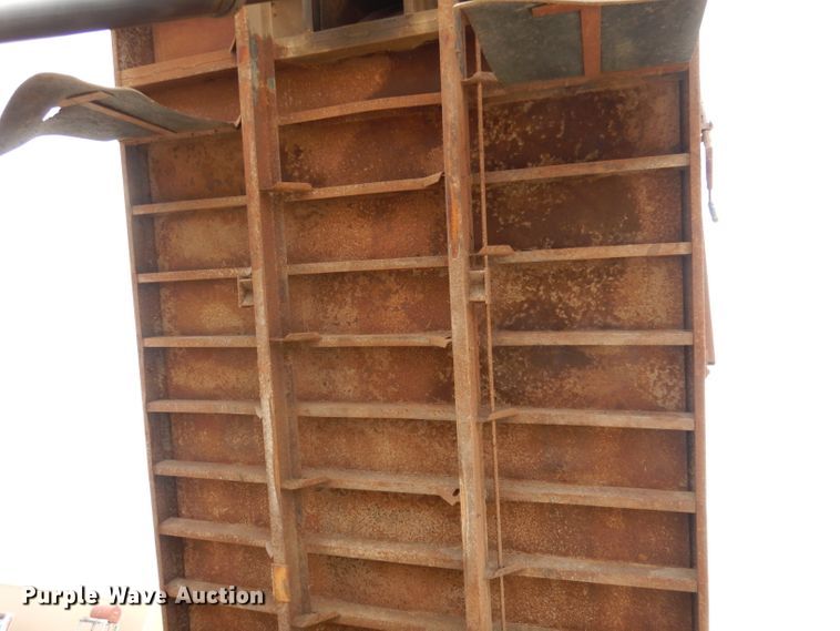 image for item DH8808 1983 International Transtar 4300  dump truck